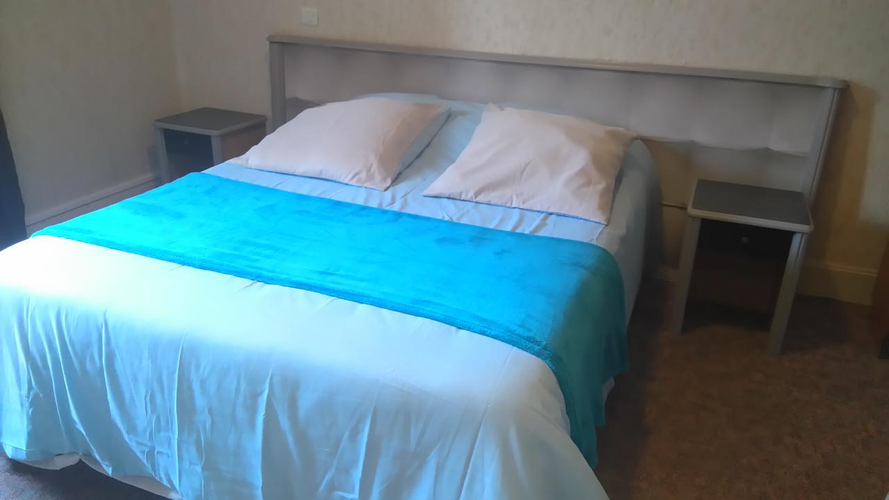 Chez Maxim Hotel Saint-Sauveur  ภายนอก รูปภาพ